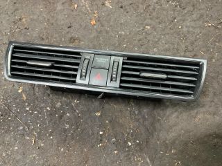 bontott SKODA RAPID Középső Szellőző