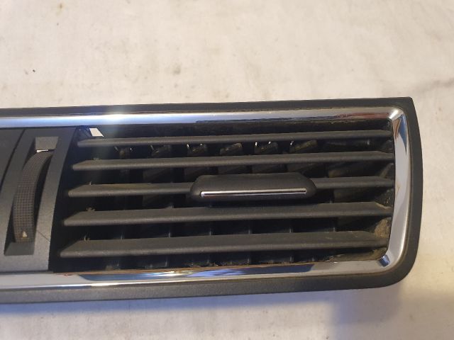 bontott SKODA RAPID Középső Szellőző