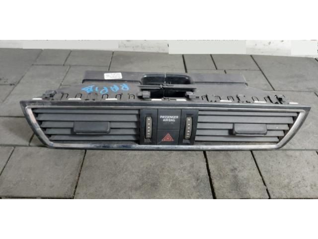 bontott SKODA RAPID Középső Szellőző