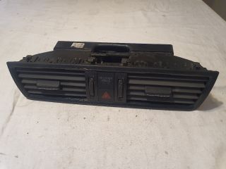 bontott SKODA RAPID Középső Szellőző