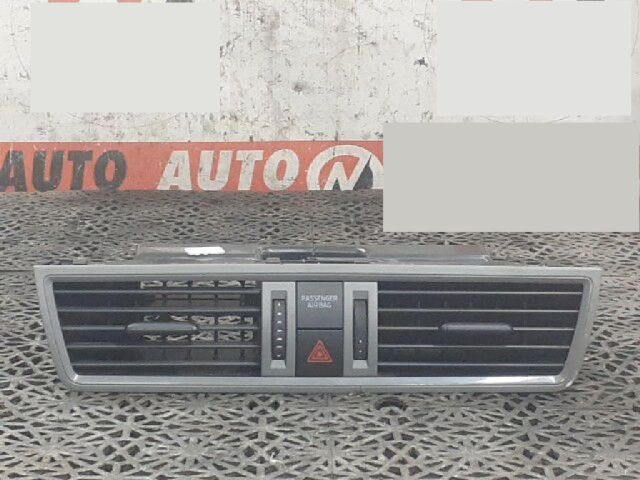 bontott SKODA RAPID Középső Szellőző