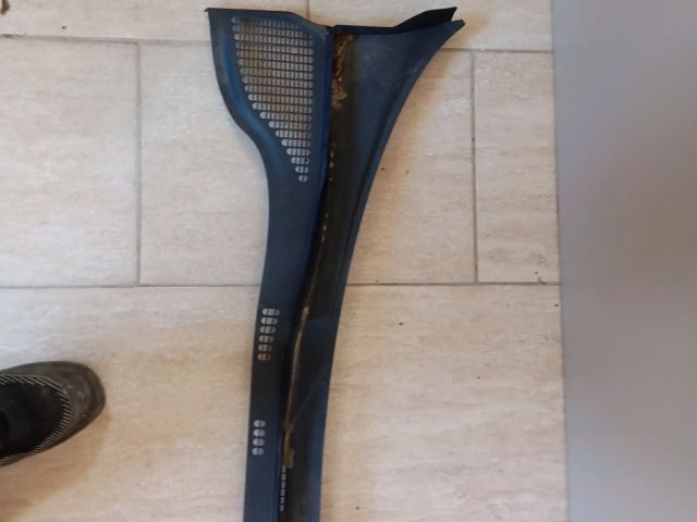 bontott SKODA RAPID Levélrács