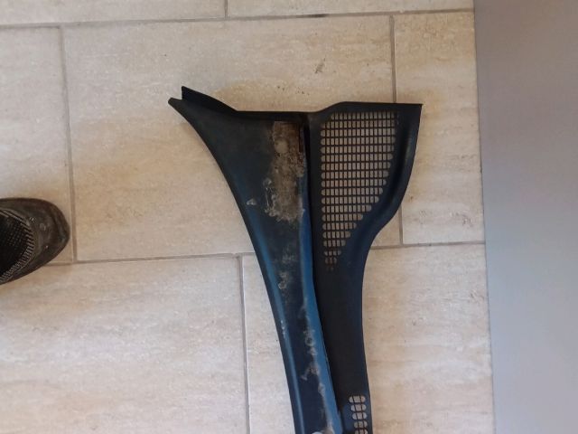 bontott SKODA RAPID Levélrács