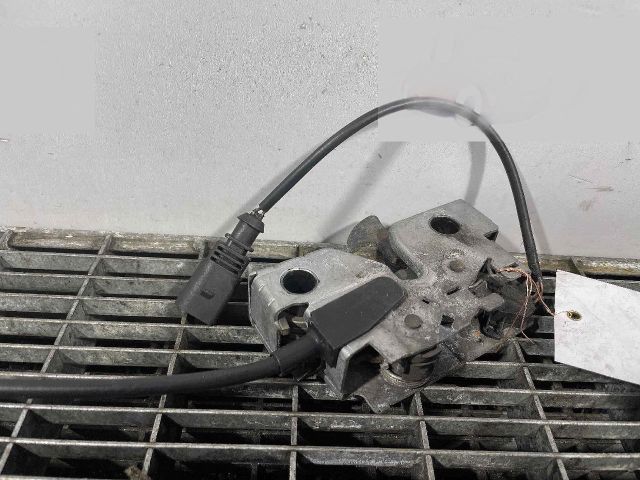 bontott SKODA RAPID Motorháztető Zárszerkezet