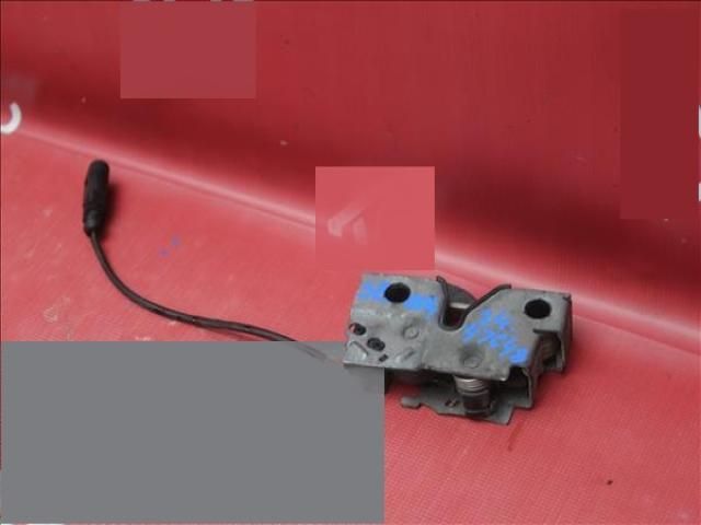 bontott SKODA RAPID Motorháztető Zárszerkezet