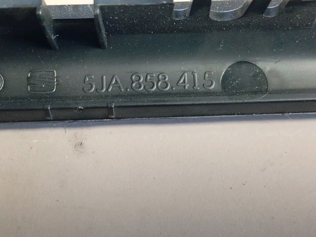 bontott SKODA RAPID Rádió / CD Keret