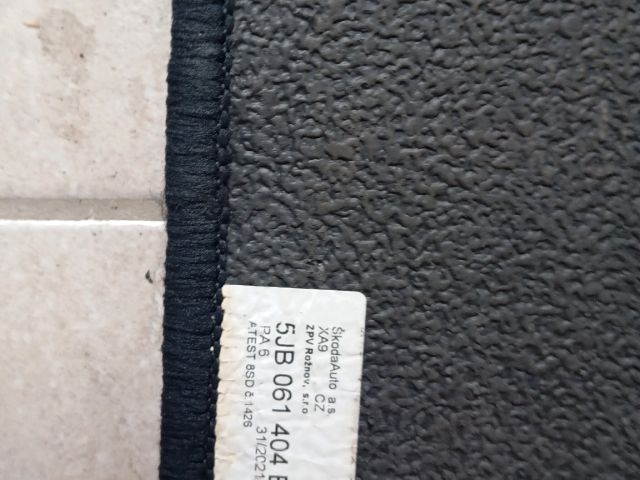 bontott SKODA RAPID Szőnyeg Szett