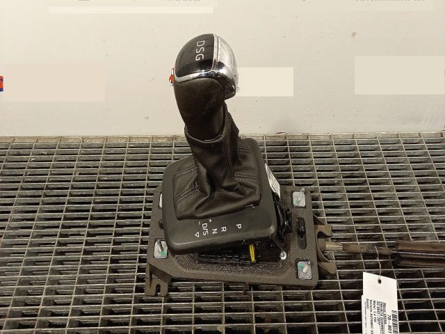 bontott SKODA RAPID Váltógomb