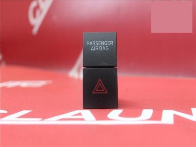 bontott SKODA RAPID Vészvillogó Kapcsoló