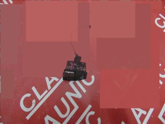 bontott SKODA RAPID Vészvillogó Kapcsoló