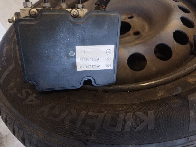 bontott SKODA ROOMSTER ABS Kocka