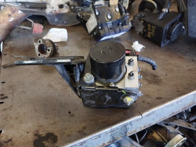 bontott SKODA ROOMSTER ABS Kocka