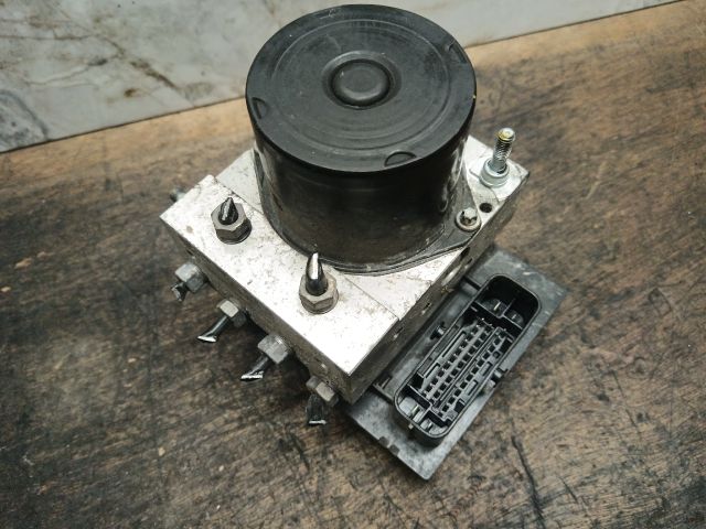 bontott SKODA ROOMSTER ABS Kocka