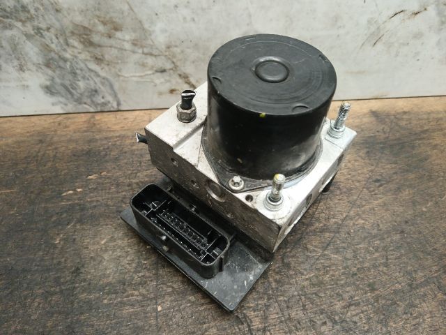 bontott SKODA ROOMSTER ABS Kocka