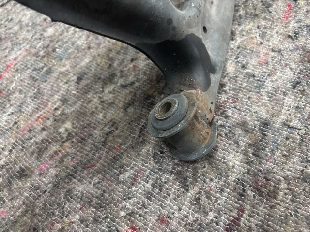 bontott SKODA ROOMSTER Bal első Lengőkar