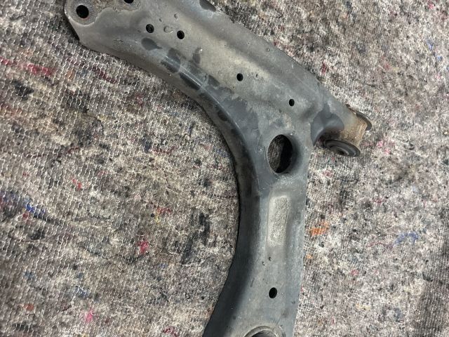 bontott SKODA ROOMSTER Bal első Lengőkar