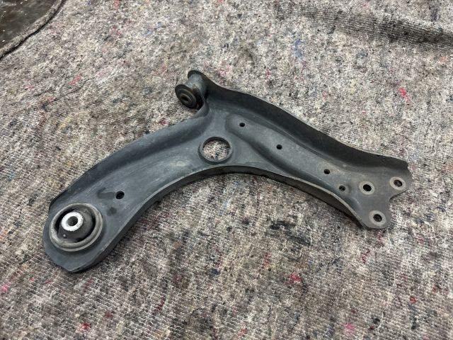 bontott SKODA ROOMSTER Bal első Lengőkar