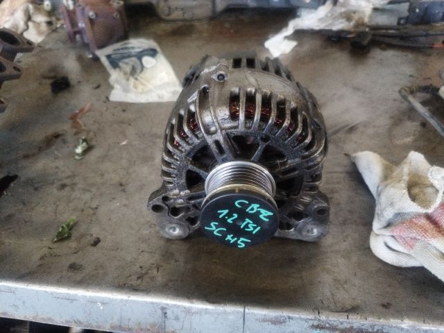 bontott SKODA ROOMSTER Generátor