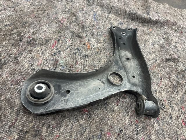 bontott SKODA ROOMSTER Jobb első Lengőkar