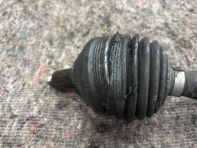 bontott SKODA ROOMSTER Jobb Féltengely