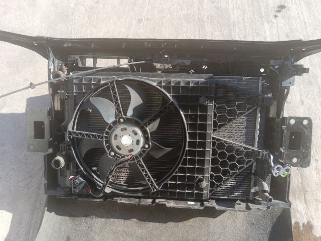 bontott SKODA ROOMSTER Komplett Homlokfal (Részeivel)