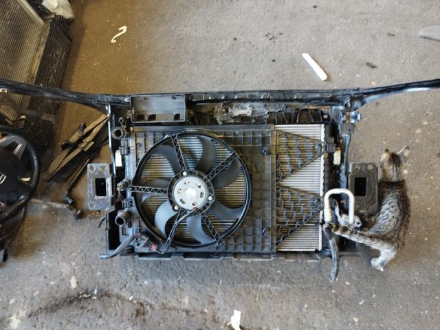 bontott SKODA ROOMSTER Komplett Homlokfal (Részeivel)