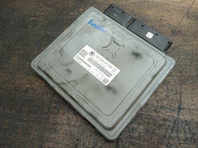 bontott SKODA ROOMSTER Motorvezérlő