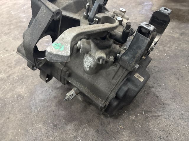 bontott SKODA ROOMSTER Váltó (Mechanikus)