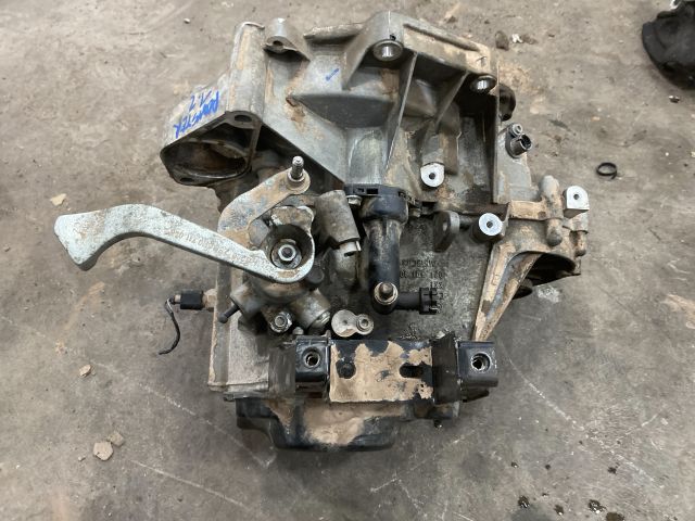 bontott SKODA ROOMSTER Váltó (Mechanikus)