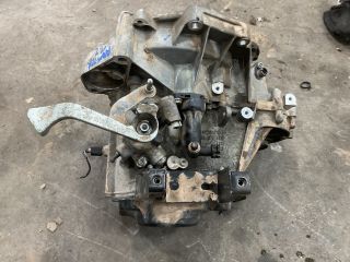 bontott SKODA ROOMSTER Váltó (Mechanikus)