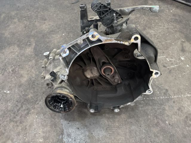 bontott SKODA ROOMSTER Váltó (Mechanikus)