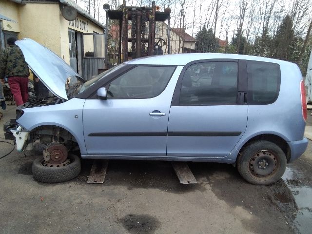 bontott SKODA ROOMSTER Hengerfej