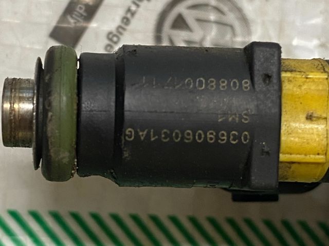 bontott SKODA ROOMSTER Porlasztó Sor / Híd