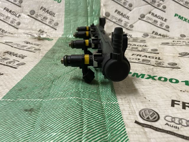 bontott SKODA ROOMSTER Porlasztó Sor / Híd