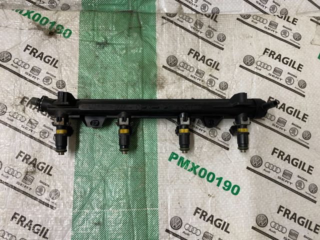 bontott SKODA ROOMSTER Porlasztó Sor / Híd