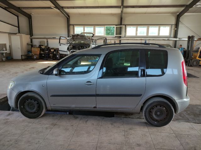 bontott SKODA ROOMSTER ABS Kocka