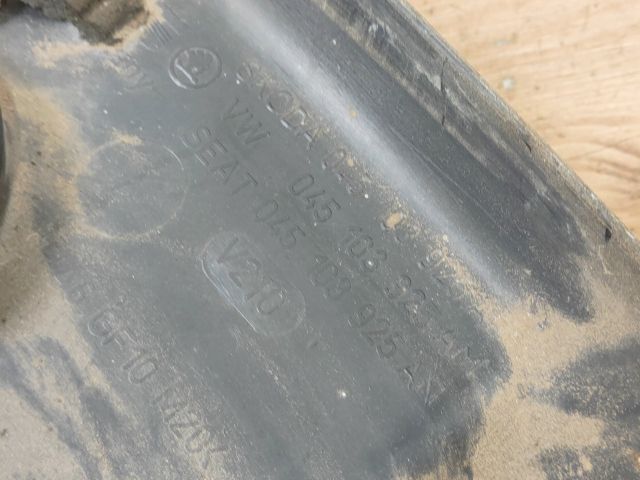 bontott SKODA ROOMSTER Felső Motorburkolat