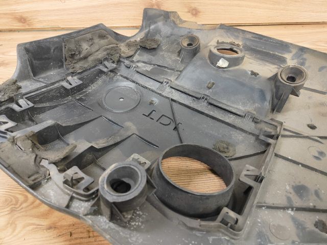 bontott SKODA ROOMSTER Felső Motorburkolat