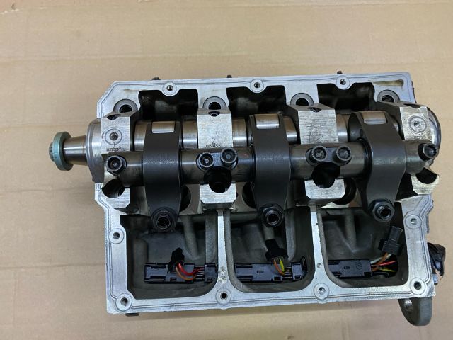 bontott SKODA ROOMSTER Hengerfej