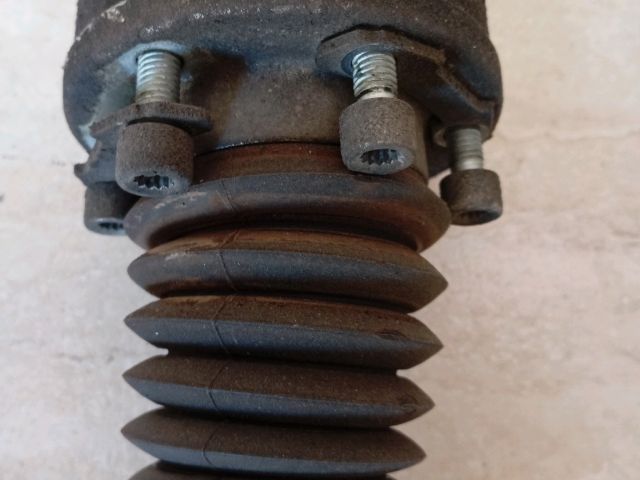 bontott SKODA ROOMSTER Jobb Féltengely