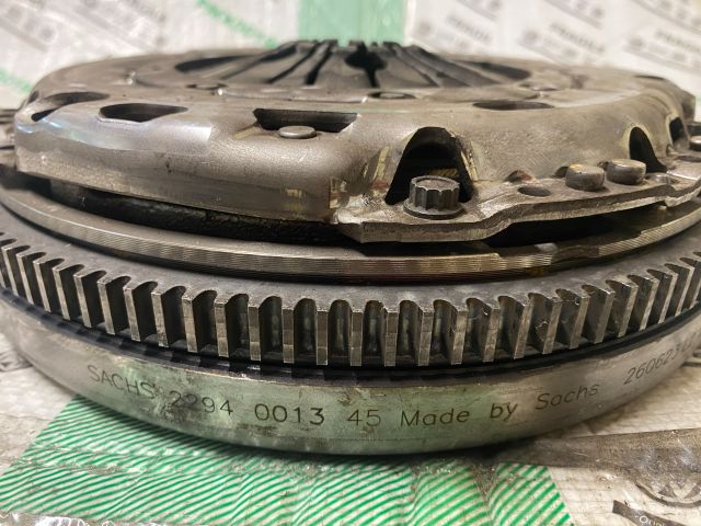 bontott SKODA ROOMSTER Kuplung Szett Lendkerékkel