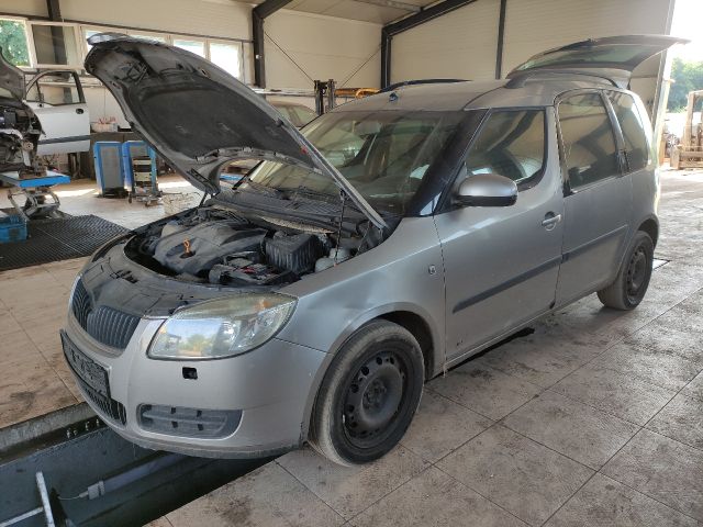 bontott SKODA ROOMSTER Motor (Fűzött blokk hengerfejjel)