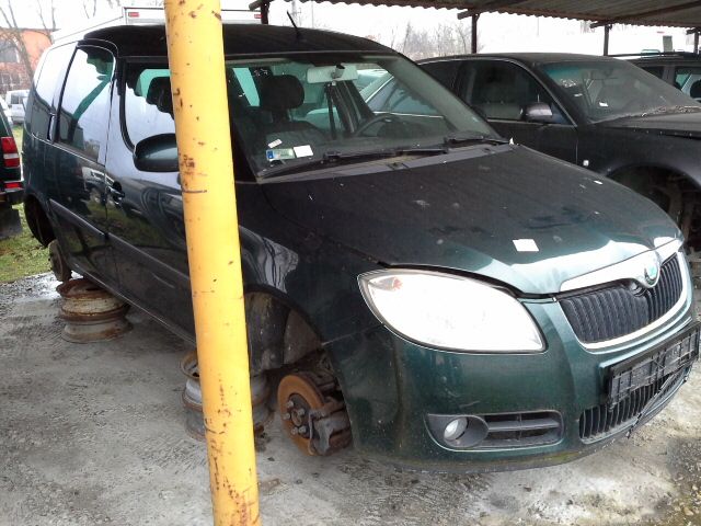 bontott SKODA ROOMSTER Önindító