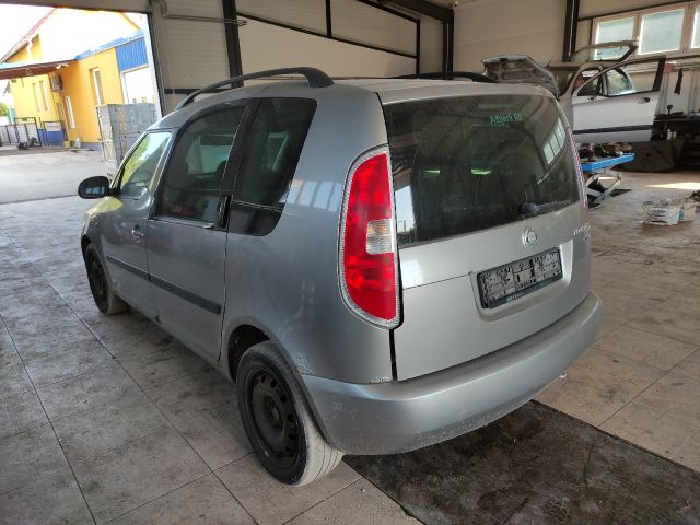 bontott SKODA ROOMSTER Tankbetöltő Cső (Fém)