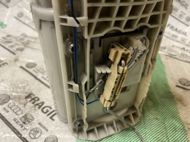 bontott SKODA ROOMSTER Üzemanyag Szivattyú