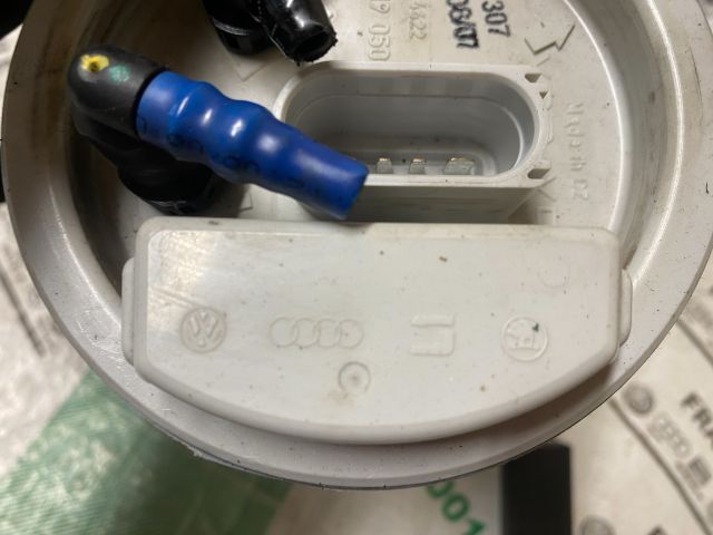 bontott SKODA ROOMSTER Üzemanyag Szivattyú