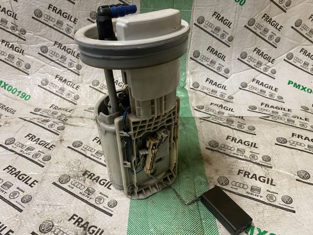 bontott SKODA ROOMSTER Üzemanyag Szivattyú