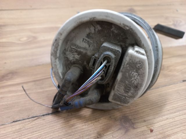 bontott SKODA ROOMSTER Üzemanyag Szivattyú