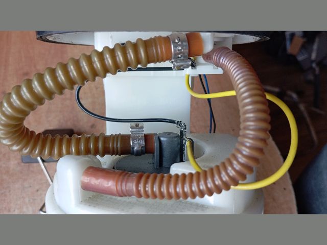 bontott SKODA ROOMSTER Üzemanyag Szivattyú