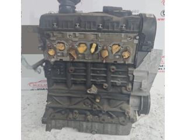 bontott SKODA ROOMSTER Motor (Fűzött blokk hengerfejjel)